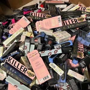 10 pcs Assorted makeup Lot